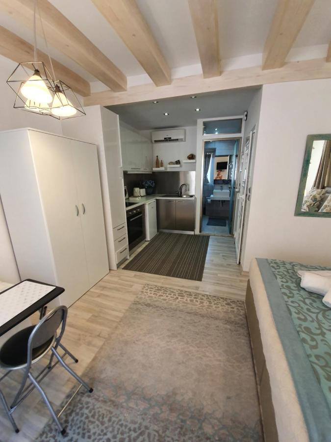 Helens Apartment Corfu  Buitenkant foto